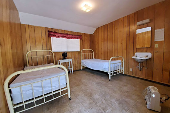 Wishon Motel Bedroom